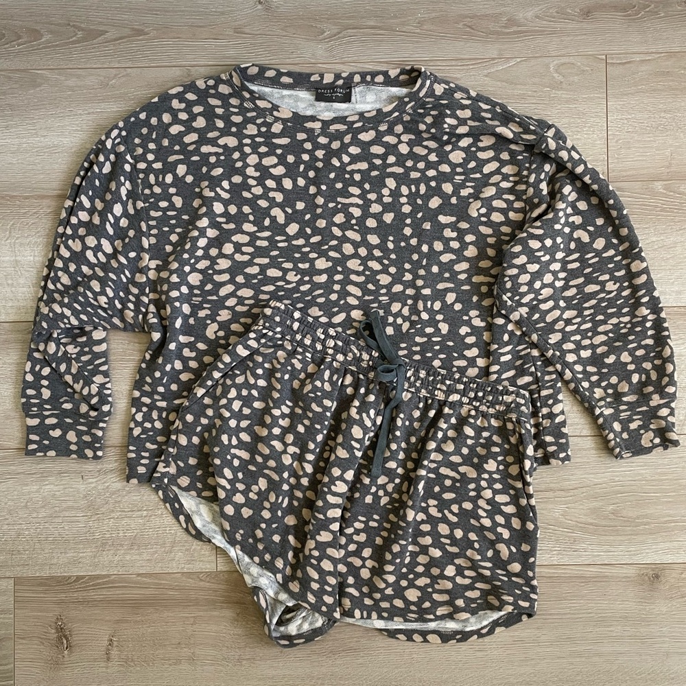 VICI Sweater & Shorts Loungewear Set, Small